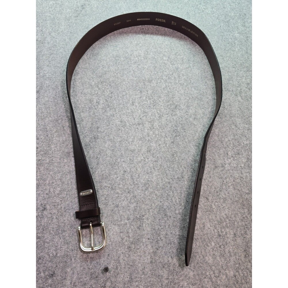 Fossil Men's Genuine Leather Brown Belt Silver Tone Buckle Size 44 (110 cm)